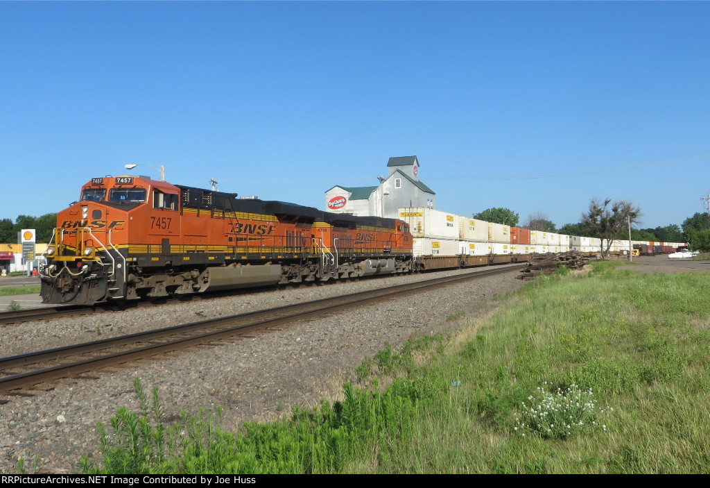 BNSF 7457 East